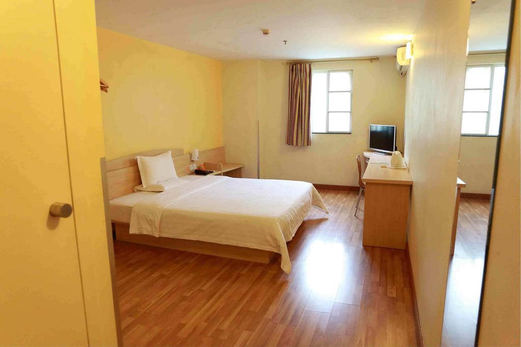 7Days Inn Loudi Walking Street Стая снимка
